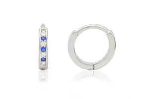 Ezüst baba fülbevaló bepattintós keskeny karika ródiumbevonatos 6mm sötétkék és fehér - Ezüst fülbevaló