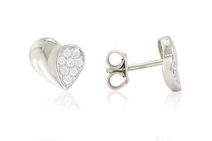 Ezüst fülbevaló bedugós félig köves íves szív - Ezüst fülbevaló