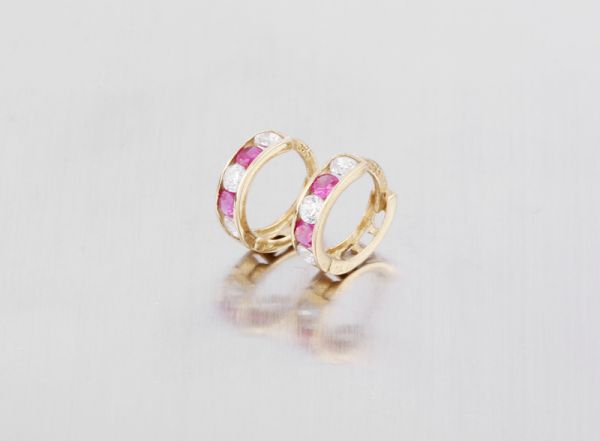 Arany baba és gyermek fülbevaló pink fehér bepattintós 8mm
